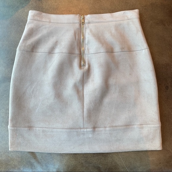 NWOT Bebe Beige Suede Mini Skirt - Picture 2 of 4